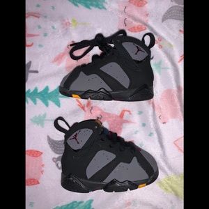 Infant Jordan Bordeaux retro 7